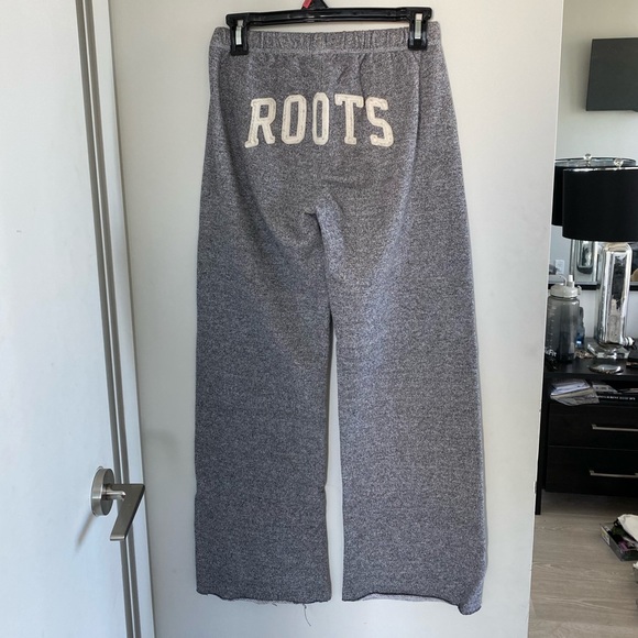 Grey roots sweatsuit - Picture 8 of 14